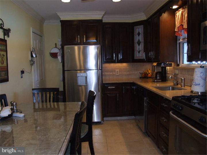 432 Prospect Road Springfield, PA 19064 - Photo 3 of 25 Kitchen