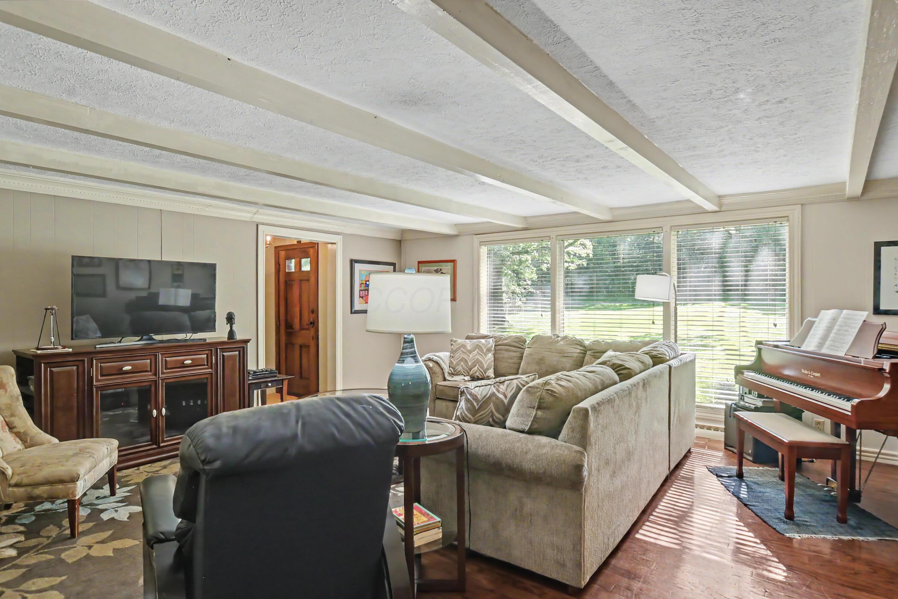1411 Burnison Road Mansfield, OH 44903 - Photo 3 of 41