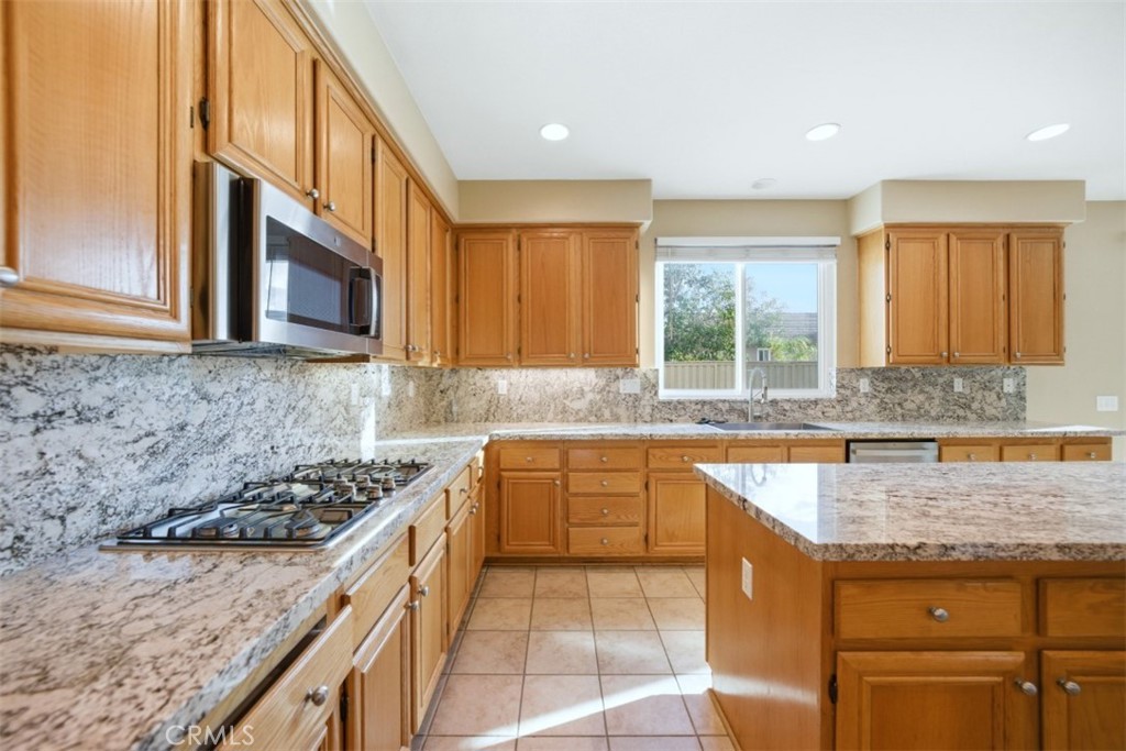 23871 Cloverleaf Way Murrieta, CA 92562 - Photo 13 of 73