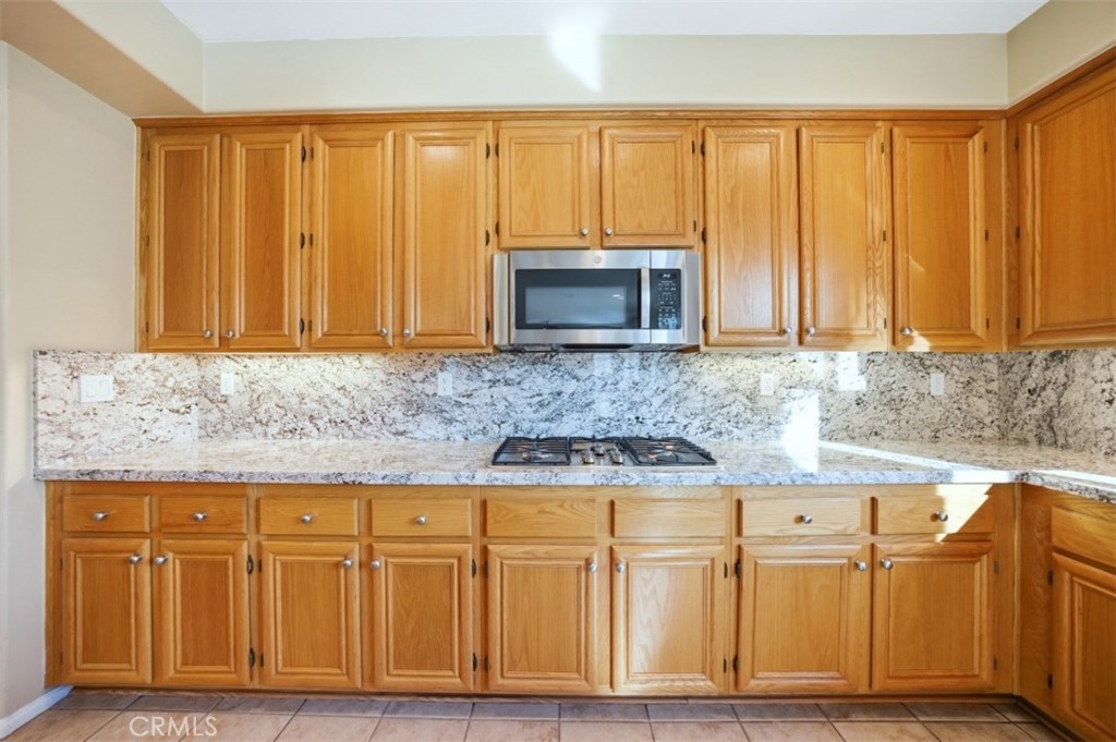 23871 Cloverleaf Way Murrieta, CA 92562 - Photo 18 of 73