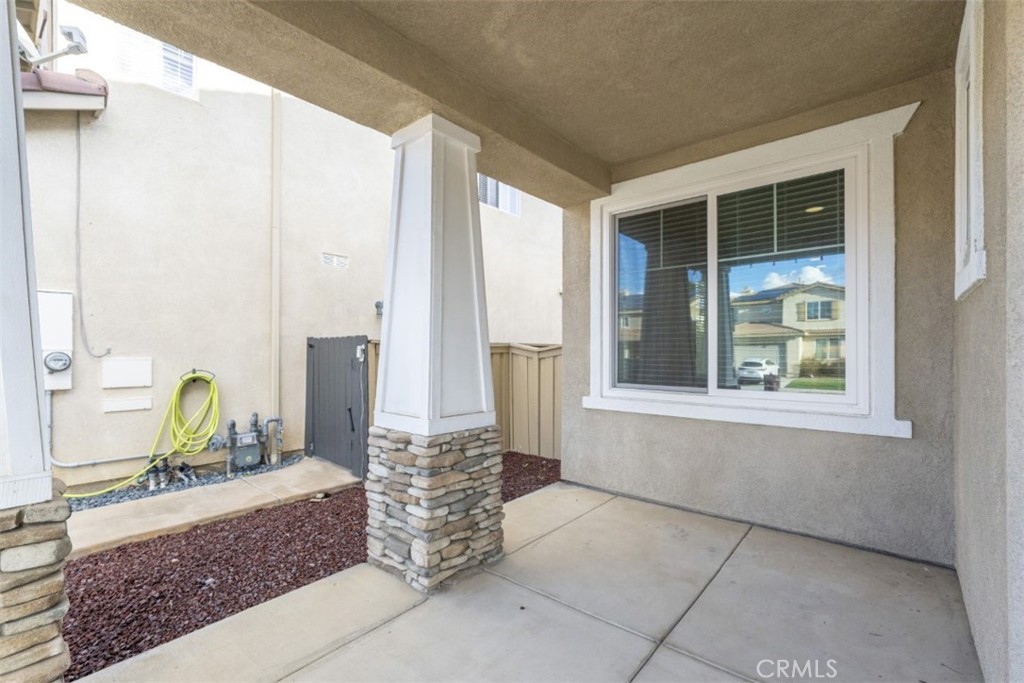 23871 Cloverleaf Way Murrieta, CA 92562 - Photo 3 of 73