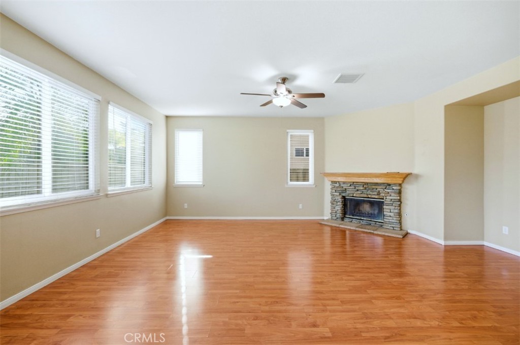 23871 Cloverleaf Way Murrieta, CA 92562 - Photo 9 of 73