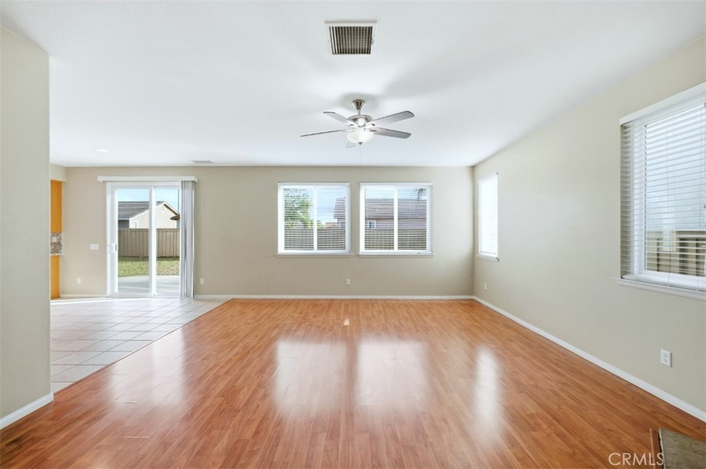 23871 Cloverleaf Way Murrieta, CA 92562 - Photo 10 of 73