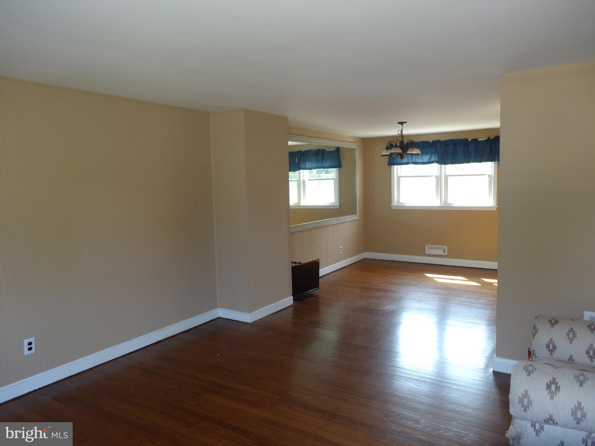 1607 Langford Road Baltimore, MD 21207 - Photo 5 of 38 Gallery Image 5