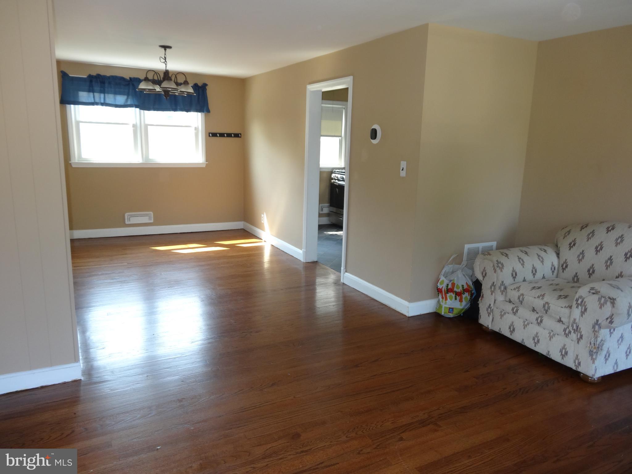 1607 Langford Road Baltimore, MD 21207 - Photo 7 of 38 Gallery Image 7