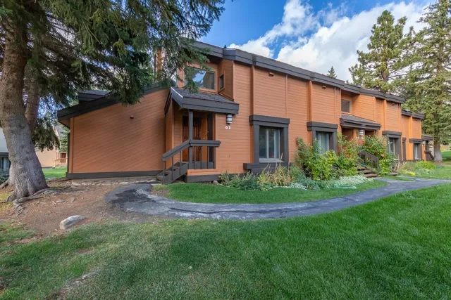 $1,179,000 | 61 Goldhill, Unit 61, Mammoth Lakes, CA 93546