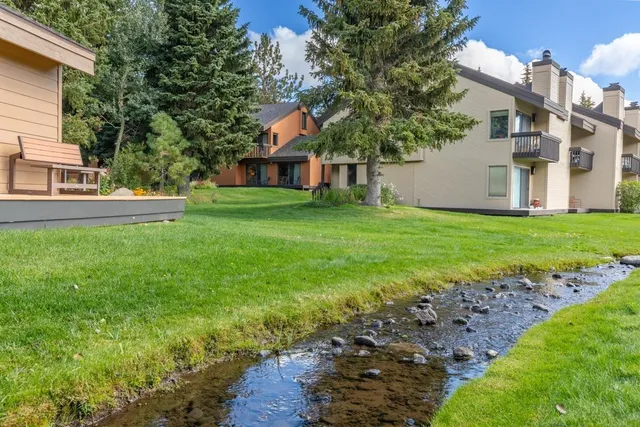 $1,179,000 | 61 Goldhill, Unit 61, Mammoth Lakes, CA 93546