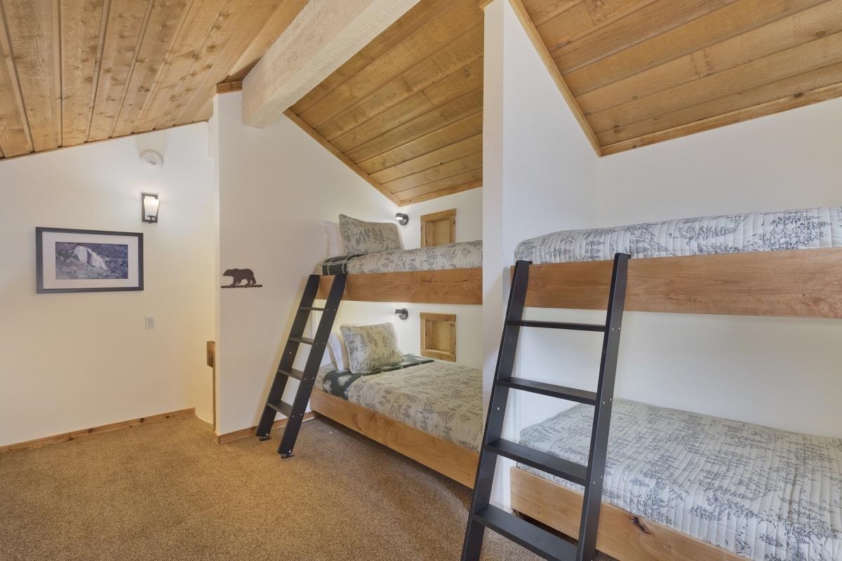 61 Goldhill, Unit 61 Mammoth Lakes, CA 93546 - Photo 37 of 44 a view of an empty room with stairs