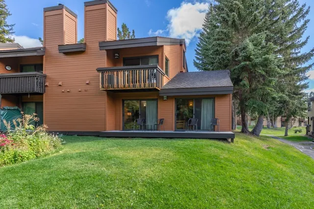 $1,179,000 | 61 Goldhill, Unit 61, Mammoth Lakes, CA 93546