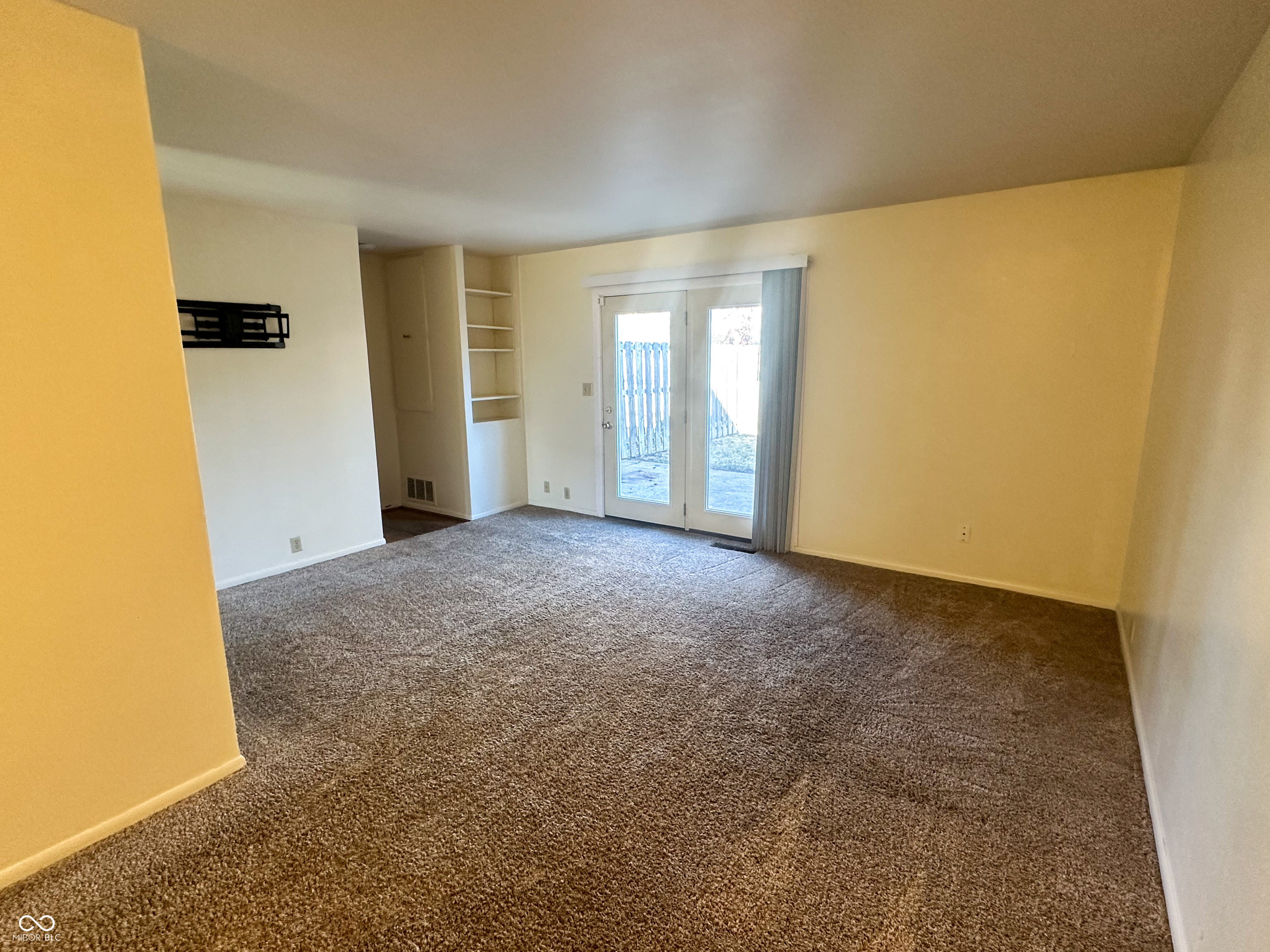 601 East Washington Street, Unit 8 Greencastle, IN 46135 - Photo 4 of 10