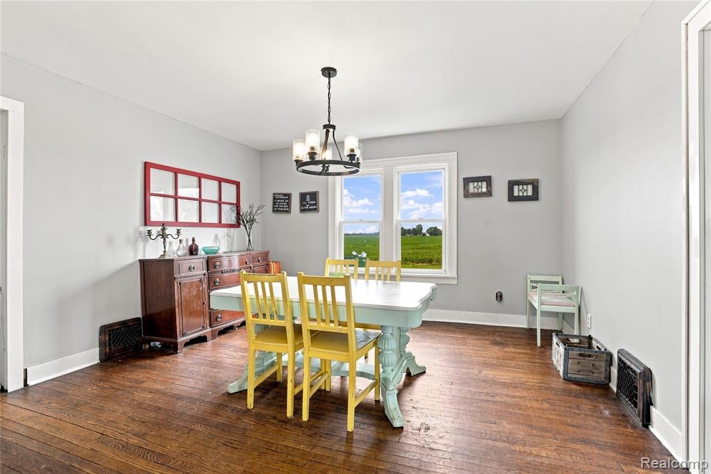 8647 Middleton Road Corunna, MI 48817 - Photo 8 of 52 Gallery Image 8