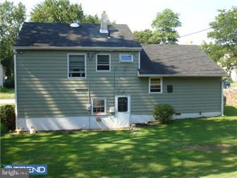 27 Taylor Road Conshohocken, PA 19428 - Photo 9 of 12 Exterior Back