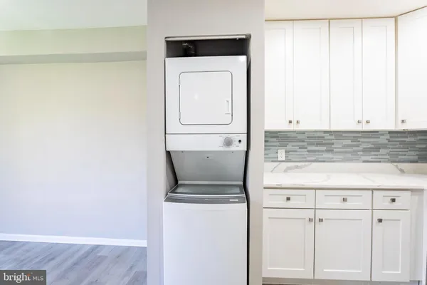 a view of washer and dryer