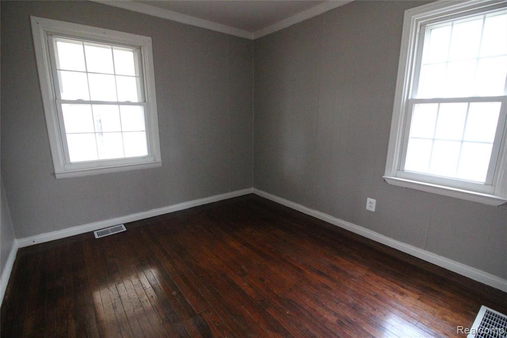26812 Beverly Road Taylor, MI 48180 - Photo 13 of 15