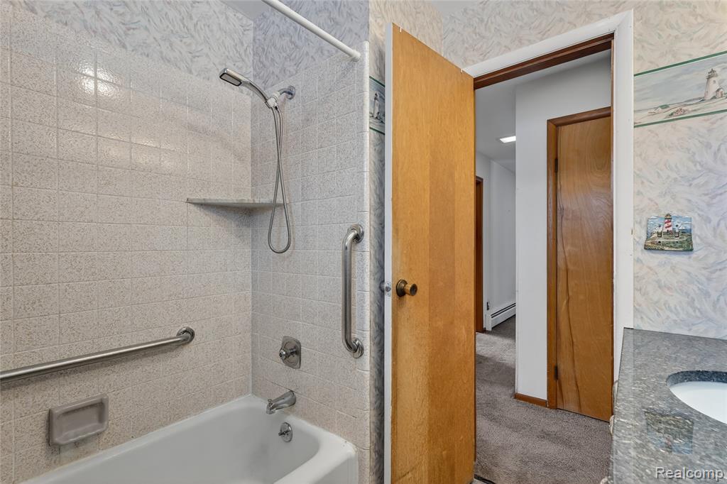 4021 Triwood Road Bridgeport, MI 48722 - Photo 16 of 32 Gallery Image 16