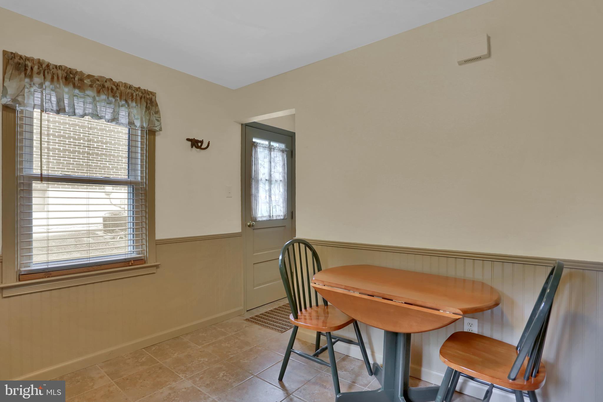 1807 Chesley Road York, PA 17403 - Photo 12 of 33 Gallery Image 12