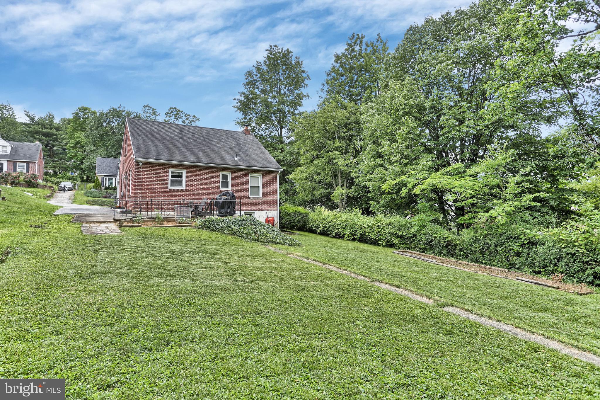 1807 Chesley Road York, PA 17403 - Photo 9 of 33 Gallery Image 9