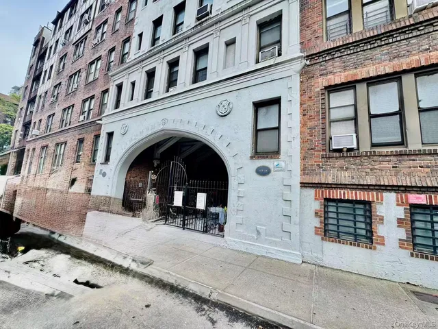 a view of building with a street