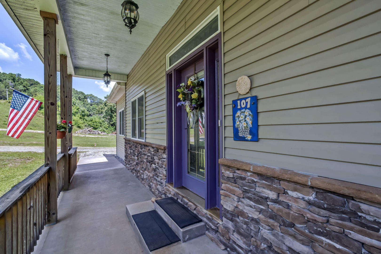 107 Squaw Valley Road Kingston, TN 37763 - Photo 4 of 40 04_SquawValleyRoad_107_Entry