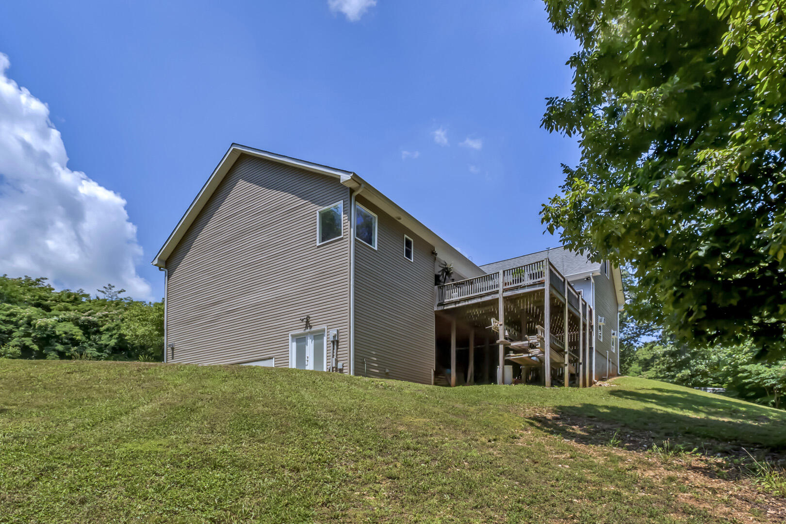 107 Squaw Valley Road Kingston, TN 37763 - Photo 33 of 40 33_SquawValleyRoad_107_Back