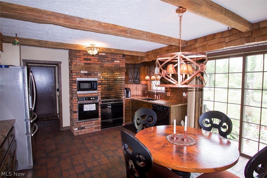 2140 Remsen Road Medina, OH 44256 - Photo 8 of 31