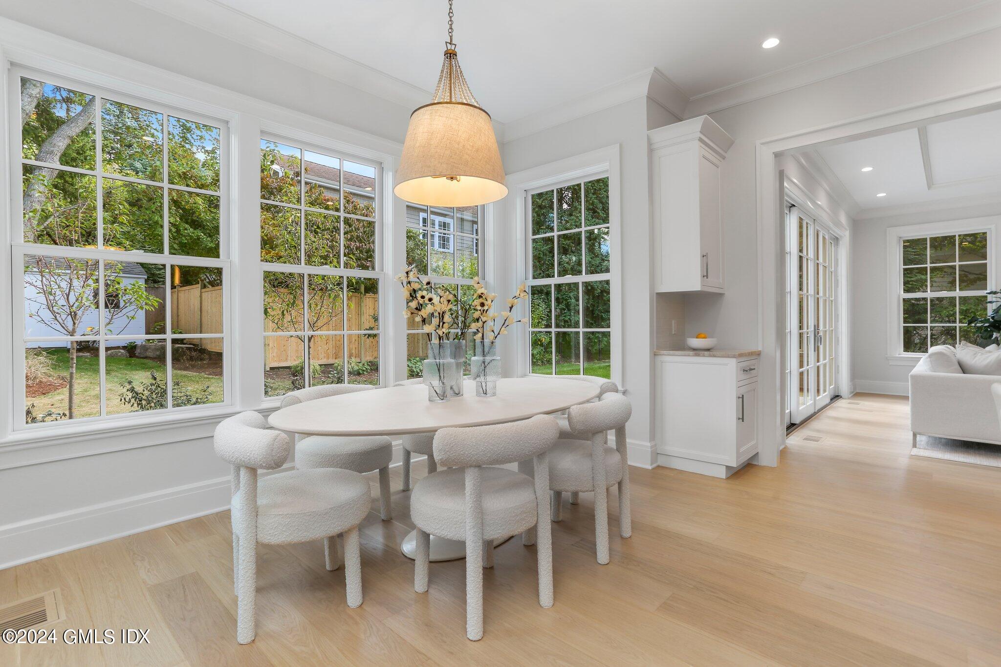 9 Dorchester Lane Riverside, CT 06878 - Photo 15 of 33 Breakfast Area