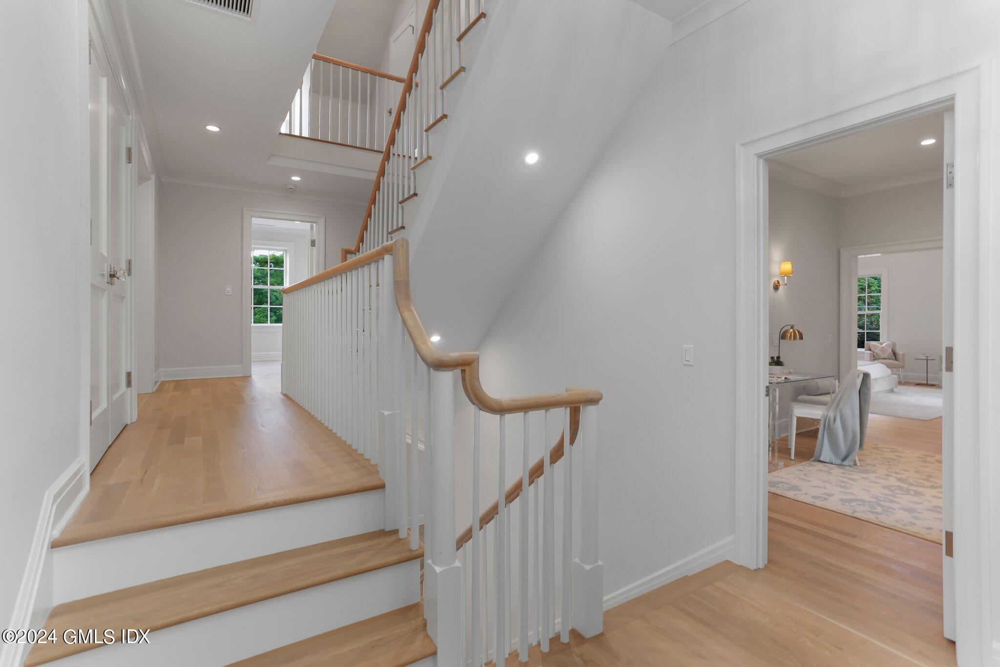 9 Dorchester Lane Riverside, CT 06878 - Photo 26 of 33 Dramatic Stairwell