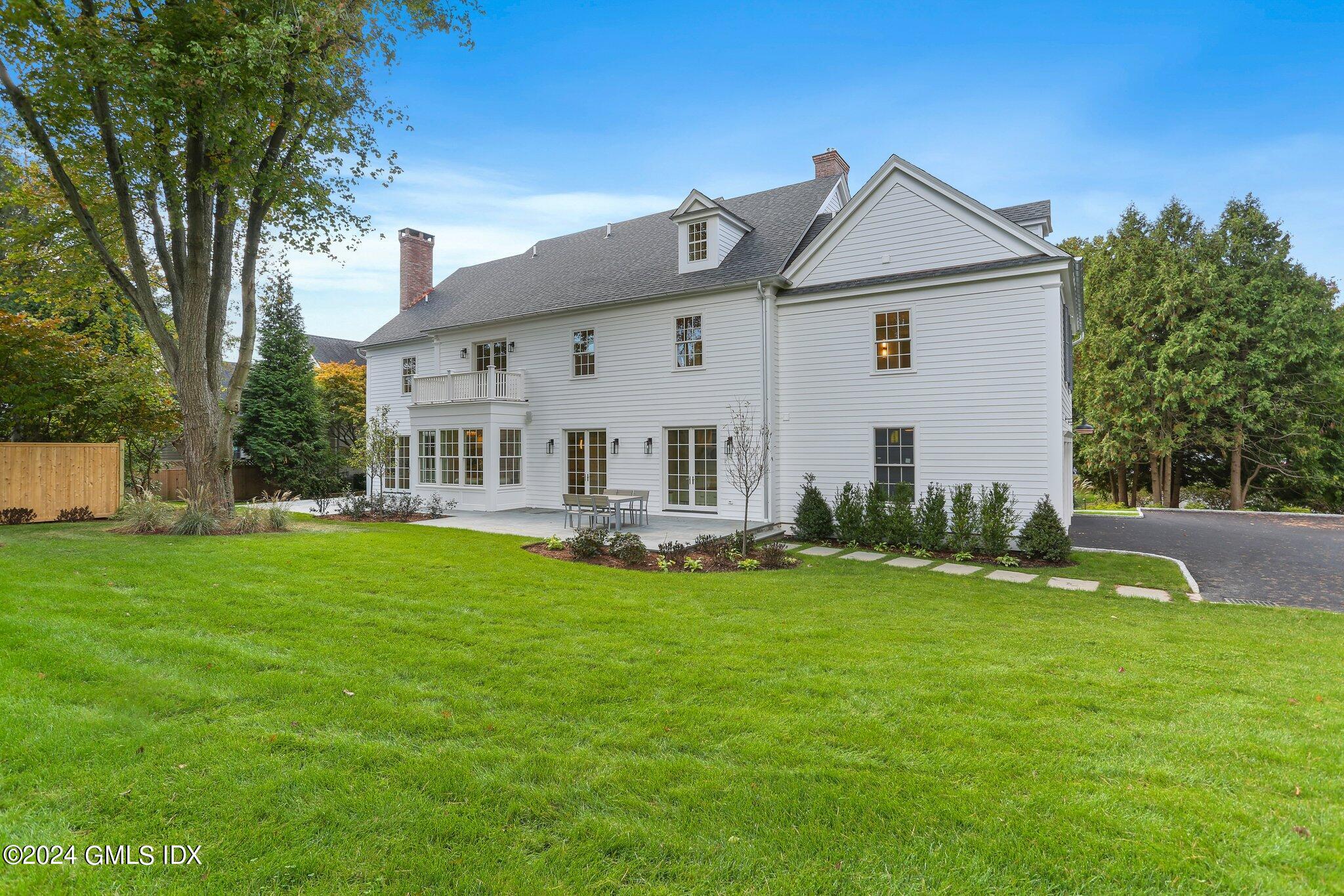 9 Dorchester Lane Riverside, CT 06878 - Photo 31 of 33 Rear Elevation