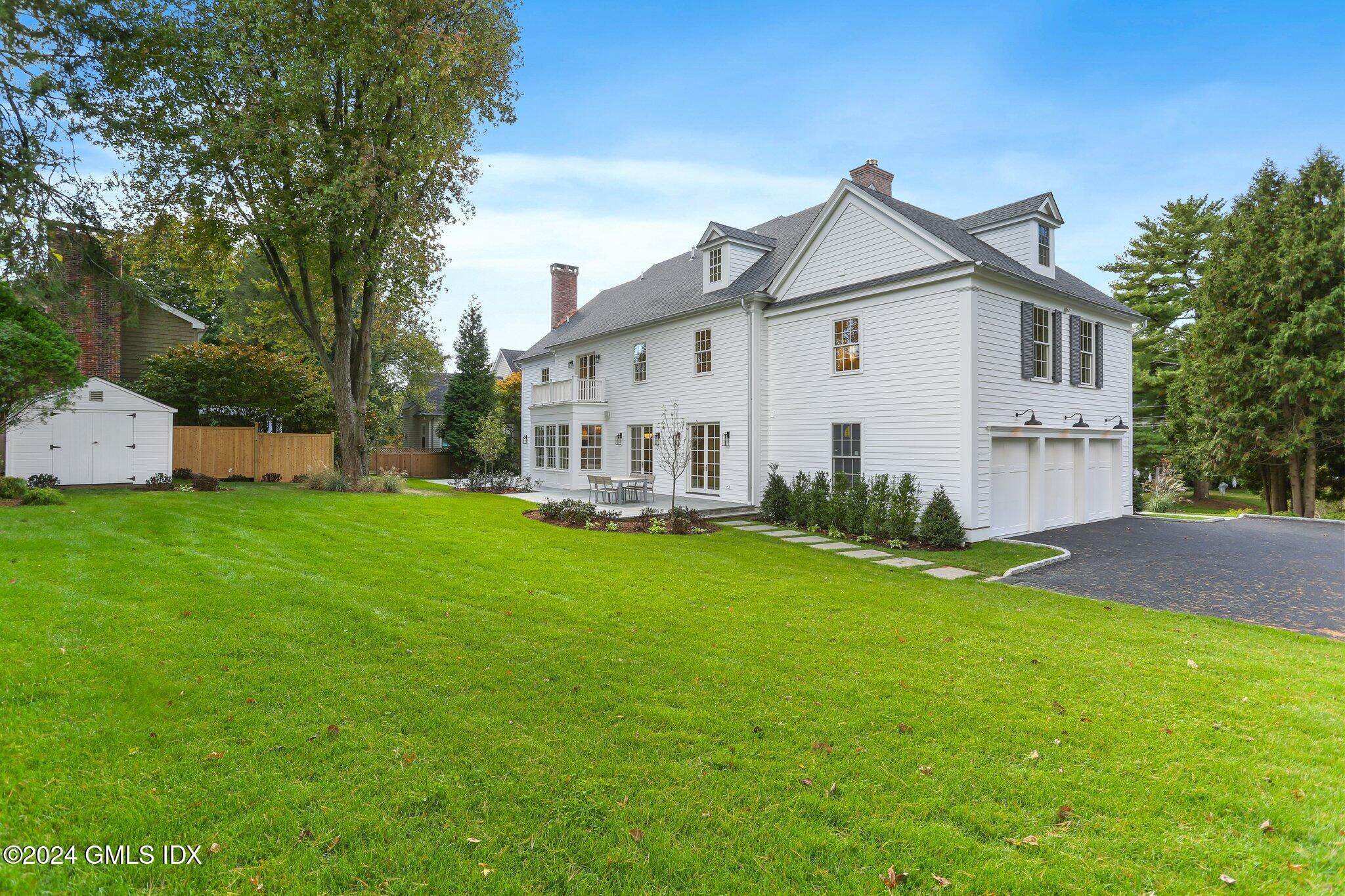 9 Dorchester Lane Riverside, CT 06878 - Photo 33 of 33 Garage Entrances
