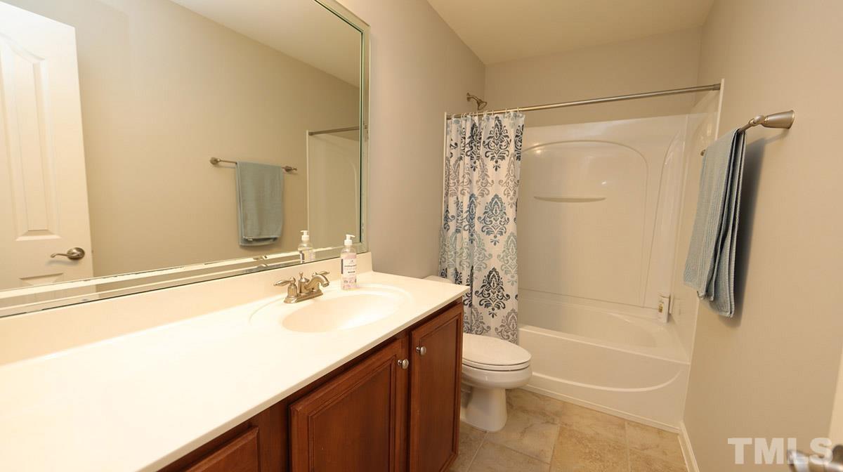 6014 McDevon Drive Raleigh, NC 27617 - Photo 25 of 28 Combined Shower & Tub