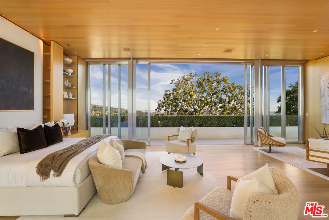 1261 Angelo Drive Beverly Hills, CA 90210 - Photo 16 of 48