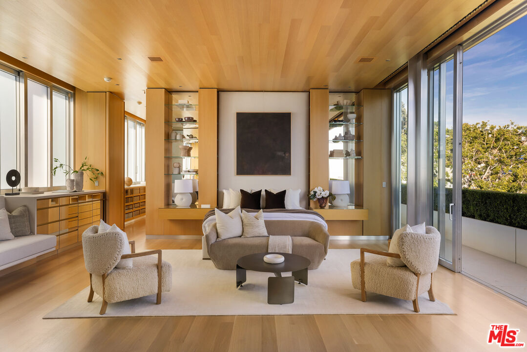 1261 Angelo Drive Beverly Hills, CA 90210 - Photo 17 of 48