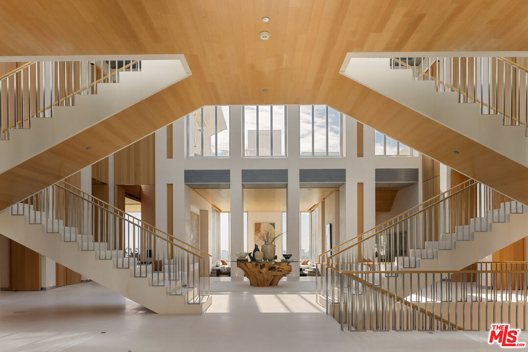 1261 Angelo Drive Beverly Hills, CA 90210 - Photo 3 of 48