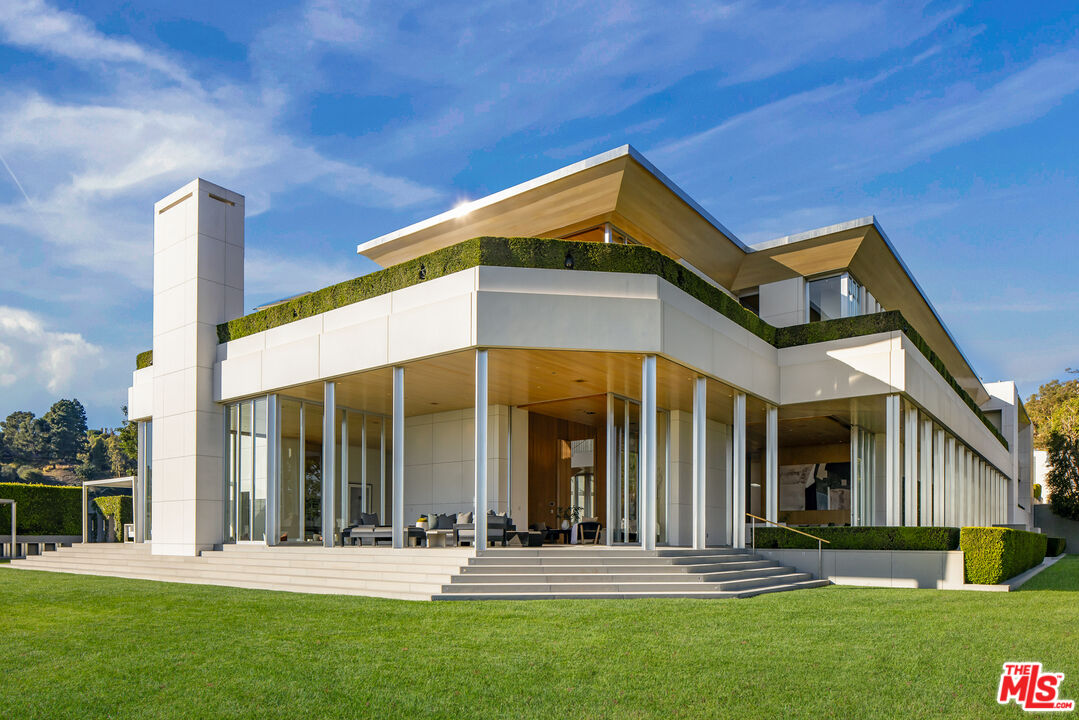 1261 Angelo Drive Beverly Hills, CA 90210 - Photo 33 of 48