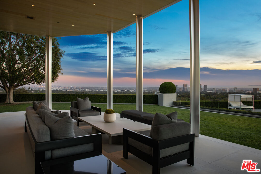 1261 Angelo Drive Beverly Hills, CA 90210 - Photo 36 of 48