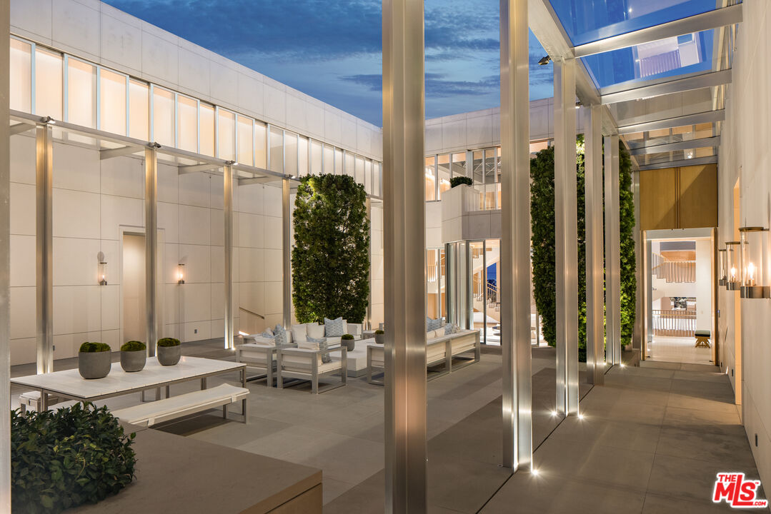 1261 Angelo Drive Beverly Hills, CA 90210 - Photo 39 of 48