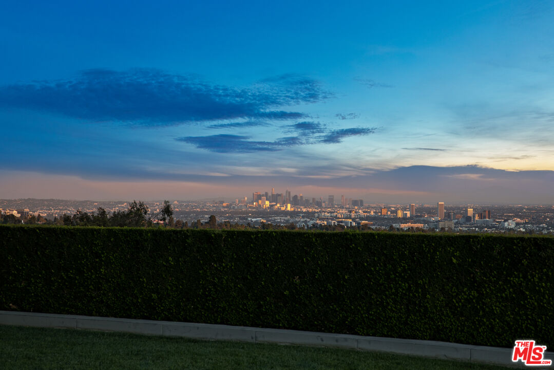 1261 Angelo Drive Beverly Hills, CA 90210 - Photo 46 of 48