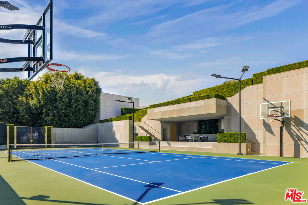 1261 Angelo Drive Beverly Hills, CA 90210 - Photo 47 of 48