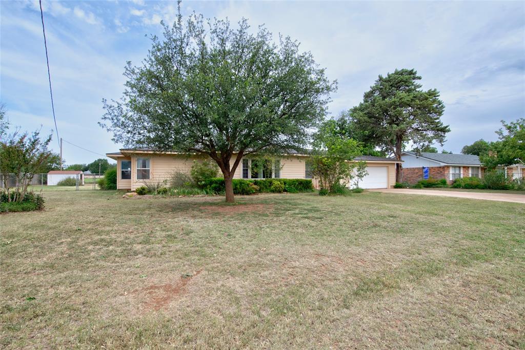 1002 Trundy Street Merkel, TX 79536 - Photo 3 of 40
