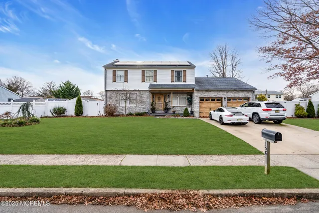 $725,000 | 158 Harriot Drive, Brick, NJ 08724