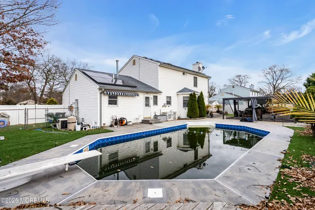 $725,000 | 158 Harriot Drive, Brick, NJ 08724