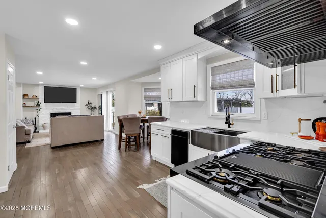 $725,000 | 158 Harriot Drive, Brick, NJ 08724