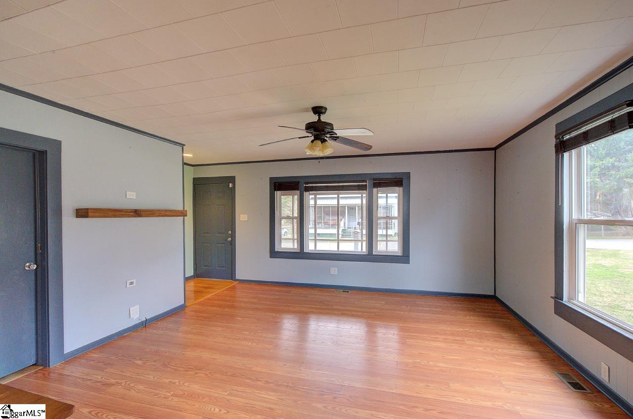 6 Lyman Street Pelzer, SC 29669 - Photo 4 of 23