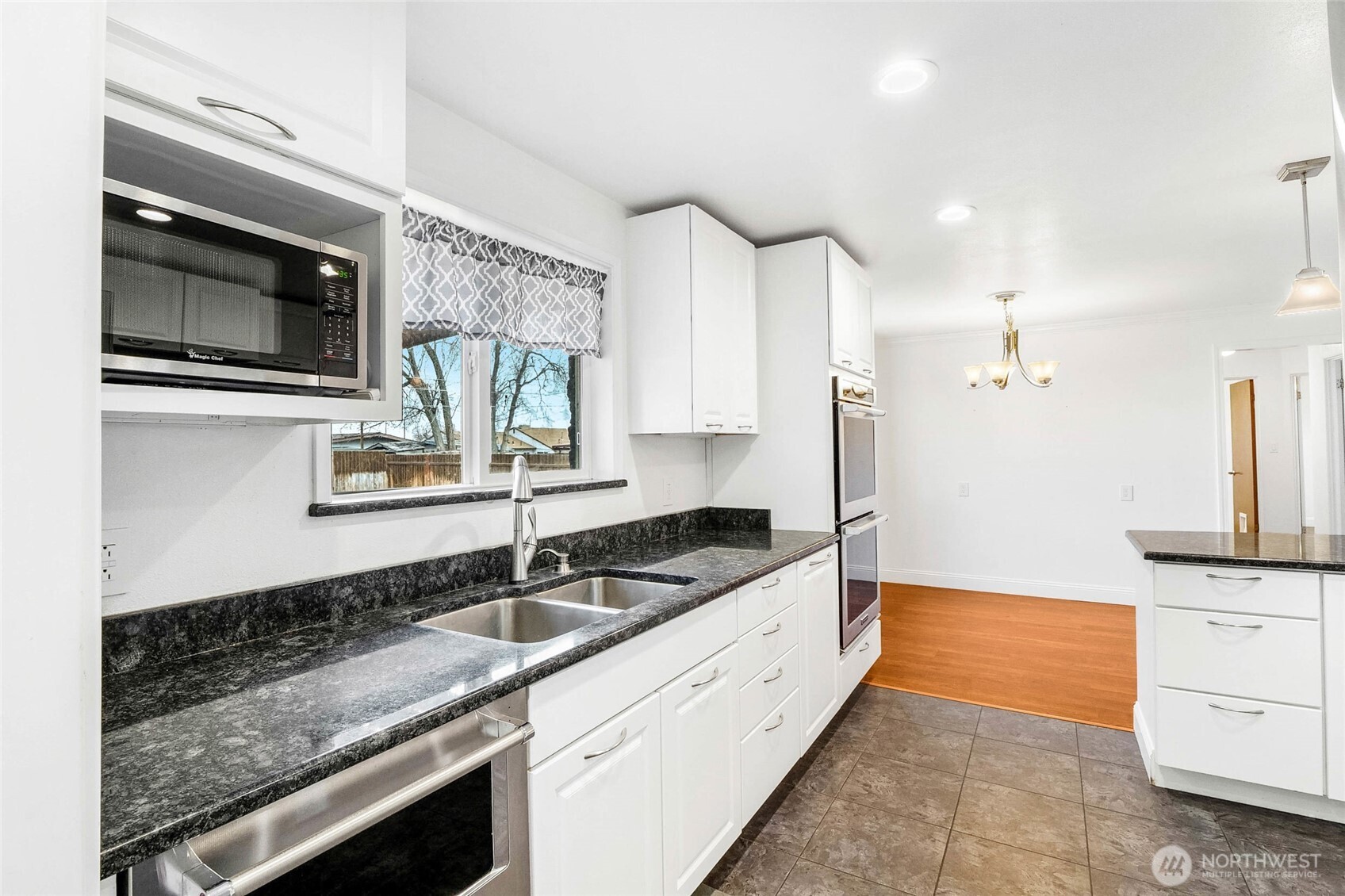 717 South Locust Lane Moses Lake, WA 98837 - Photo 16 of 40