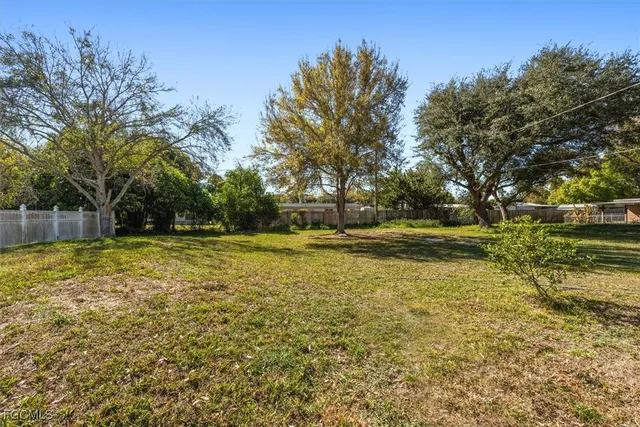 $239,000 | 41 Victoria Drive, North Fort Myers, FL 33917