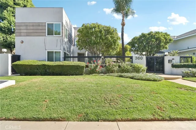 $779,000 | 360 South Los Robles Avenue, Unit 11, Pasadena, CA 91101