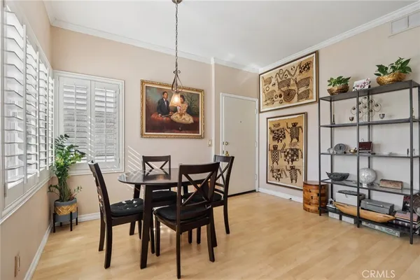$779,000 | 360 South Los Robles Avenue, Unit 11, Pasadena, CA 91101