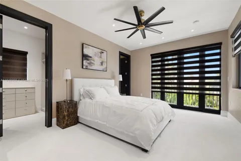 $9,900,000 | 2321 North Bay Road, Miami Beach, FL 33140