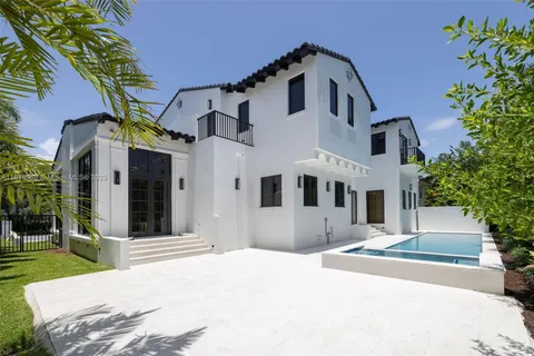 $9,900,000 | 2321 North Bay Road, Miami Beach, FL 33140