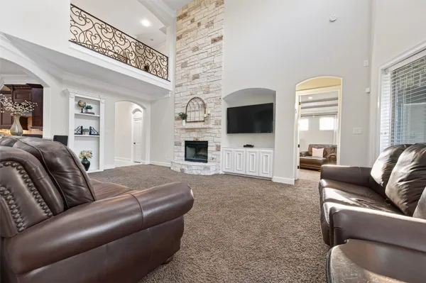 $1,150,000 | 633 Crenshaw Road, Houston, TX 77504
